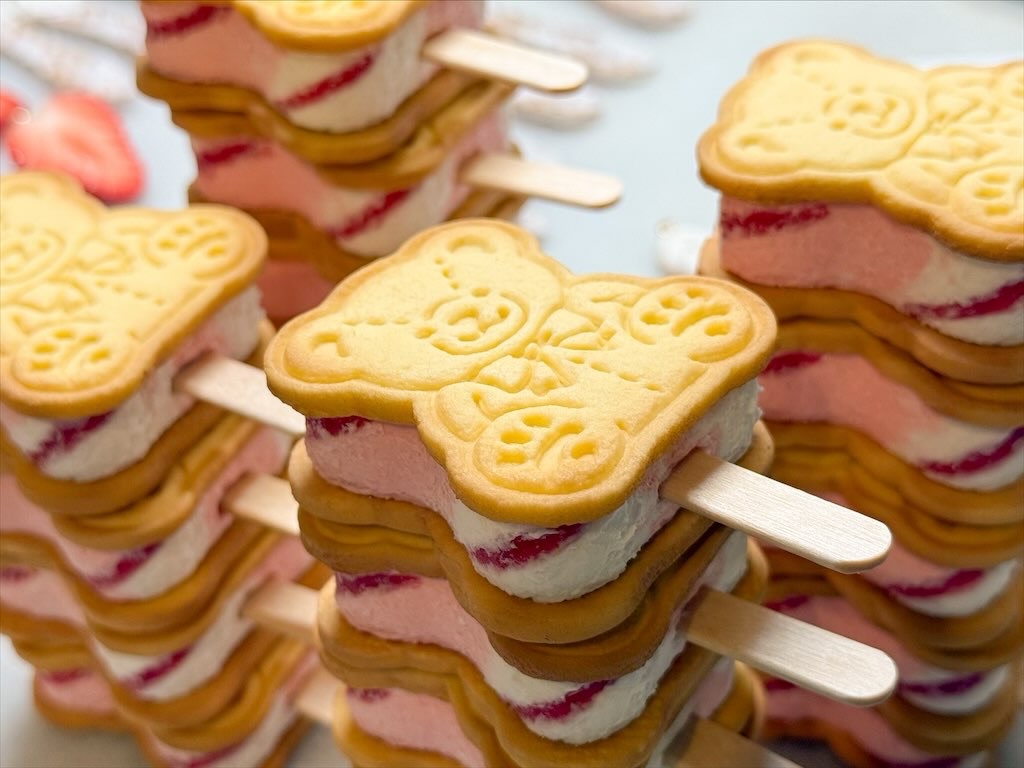 テディベアとアイスサンド製作中！