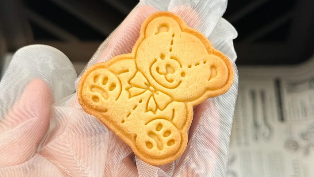 焼き色を付けたくまのフェイククッキー