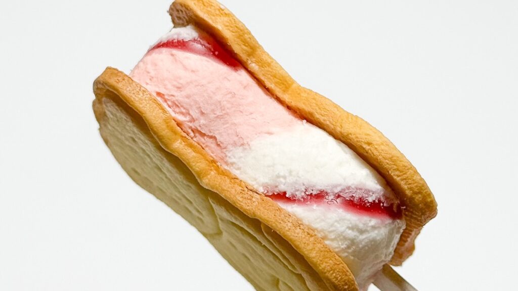 いちごのフェイクアイス