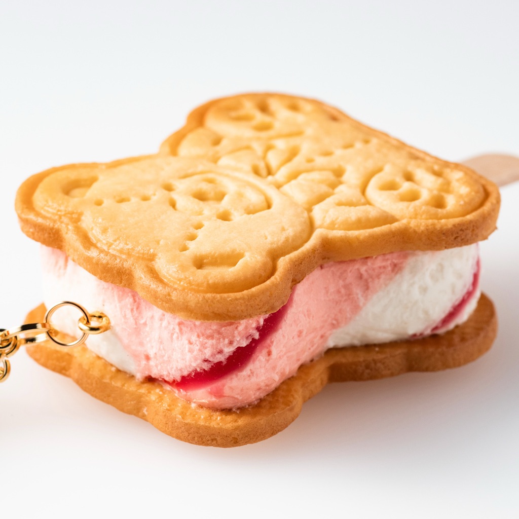 いちごのアイスサンド